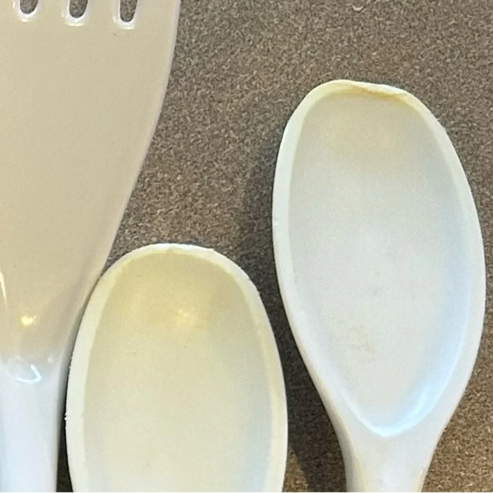 Elegant Black and White Cooking Utensil Set‎